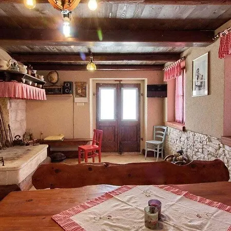 House Eleonora Comfortable Holiday Villa *