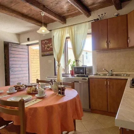 Villa House Eleonora Comfortable Holiday Manjadvorci