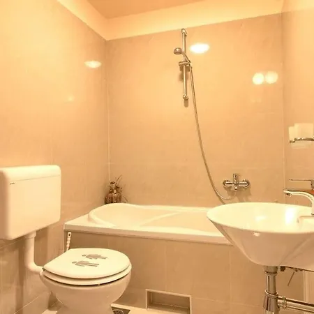 House Eleonora Comfortable Holiday * Manjadvorci